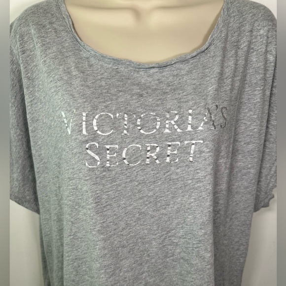 Victoria secret grey 100% cotton top with silver logo women’s size m/L - Picture 2 of 6